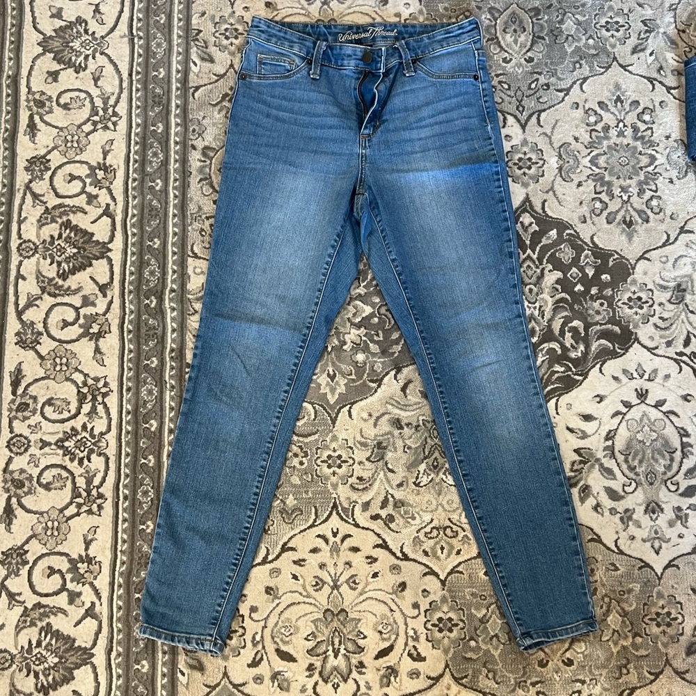 Universal thread skinny jeans